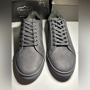 Thursday Boots Co Premier Matte Black Low Top Casual Sneaker Women’s 9